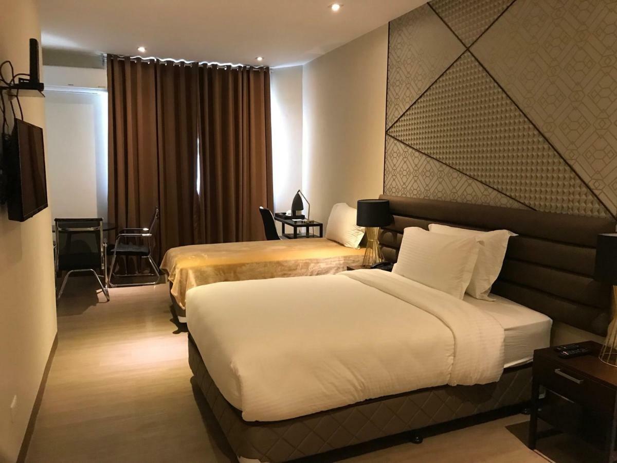 Maxx Hotel Ortigas Pasig City Esterno foto
